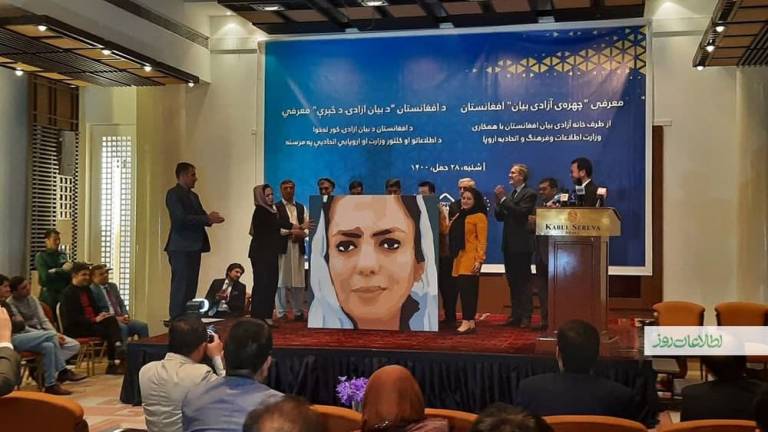 Five Afghan journalists win courage award