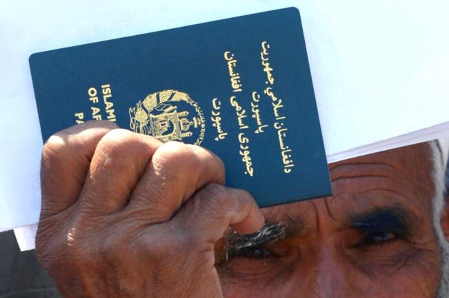$2,500 passports