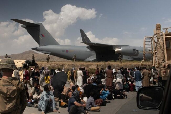 Prominent British figures urge PM Sunak to help Afghanistanis stranded ...