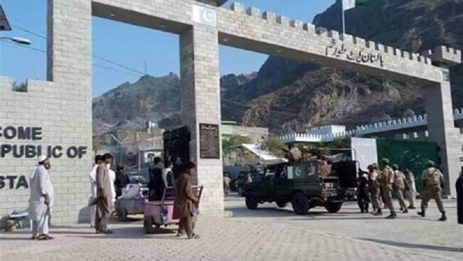 Pakistan Stops Major Arms Smuggling Attempt from Afghanistan, Officials Say