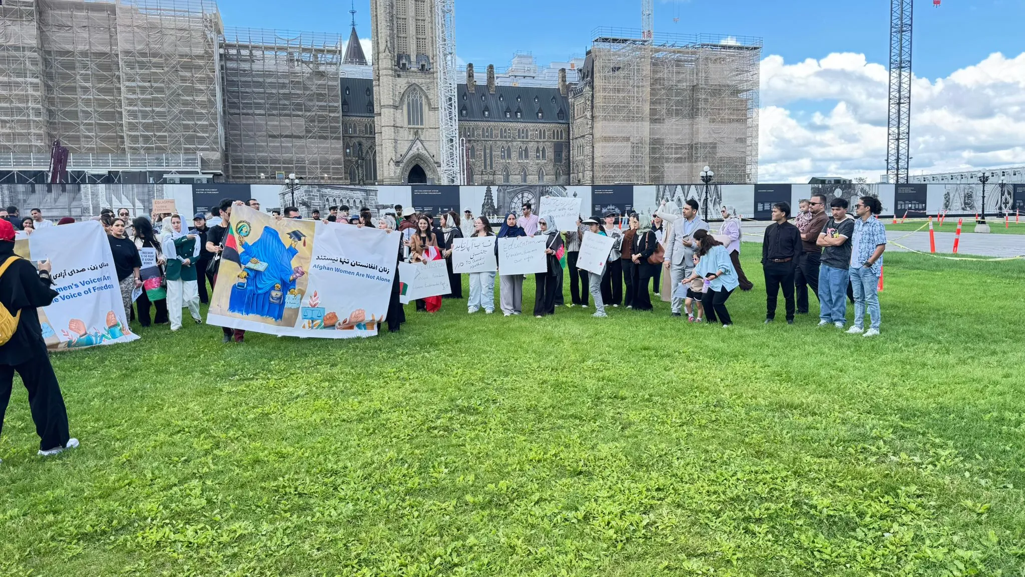 Afghan Migrants in Canada Call for Action on Women’s Rights