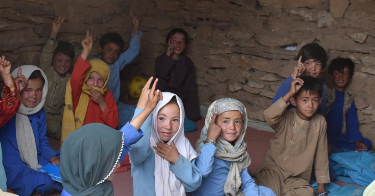 UN Warns of Barriers to Learning for Children in Afghanistan on Literacy Day