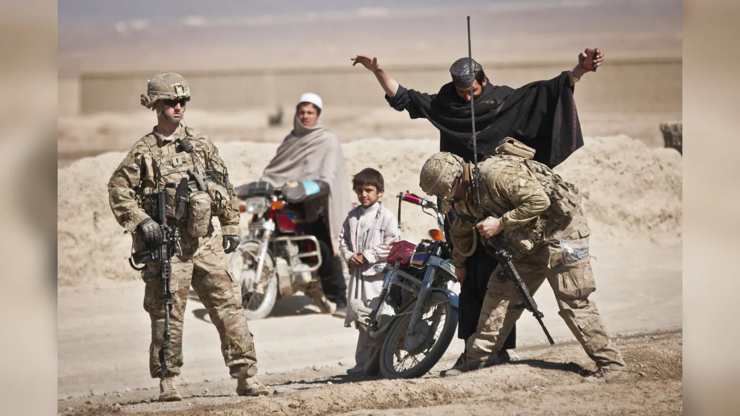 Human Rights Watch Urges US and Other Afghanistan War Parties to Investigate Alleged War Crimes